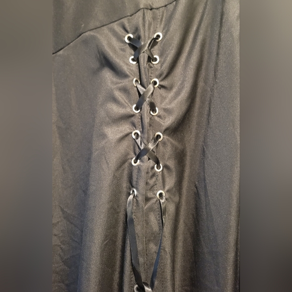 Back Renaissance skirt - Picture 2 of 6